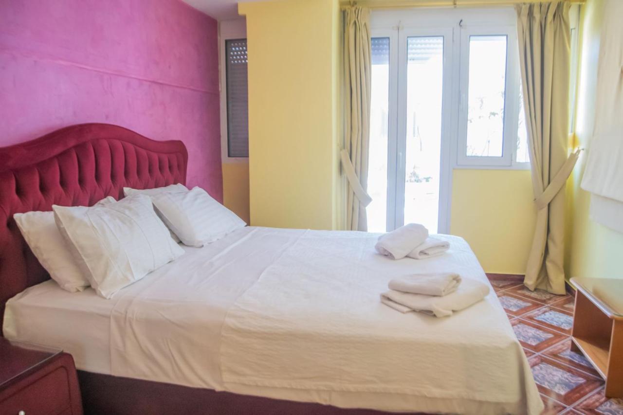 Hotel Astoria Igoumenitsa Bagian luar foto