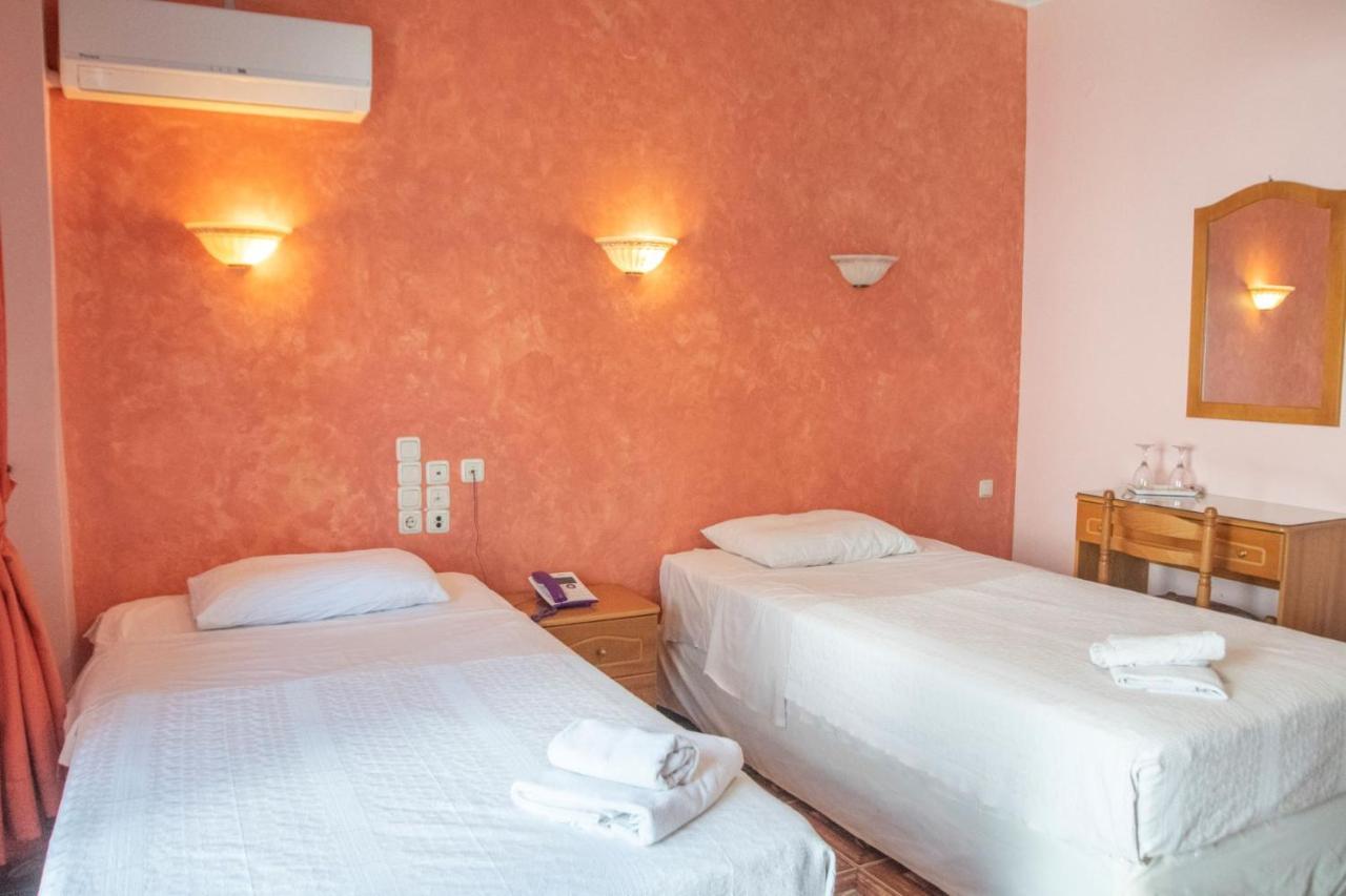 Hotel Astoria Igoumenitsa Bagian luar foto