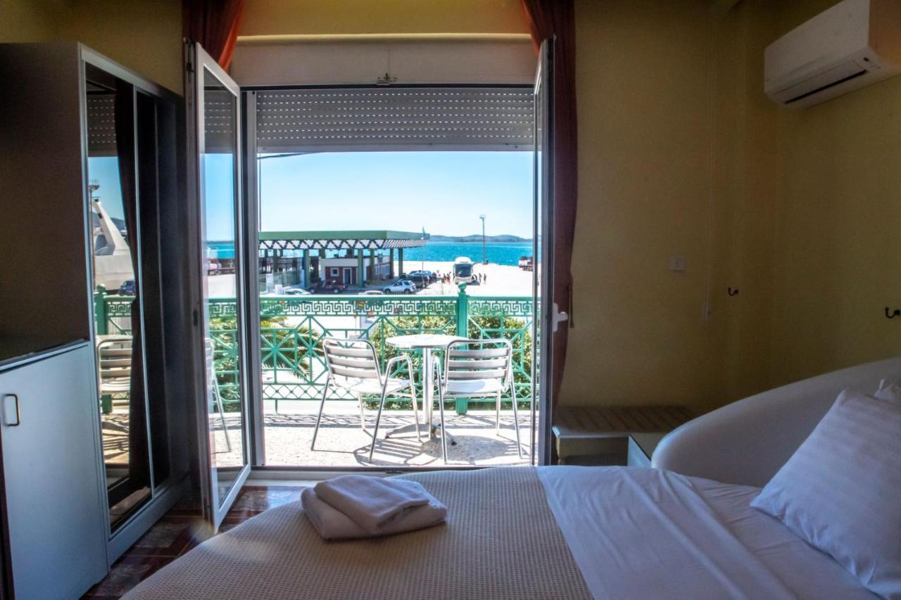 Hotel Astoria Igoumenitsa Bagian luar foto