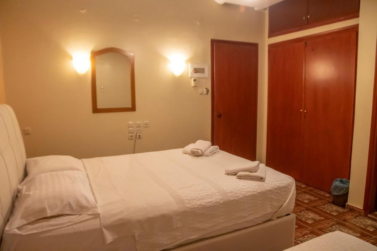 Hotel Astoria Igoumenitsa Bagian luar foto