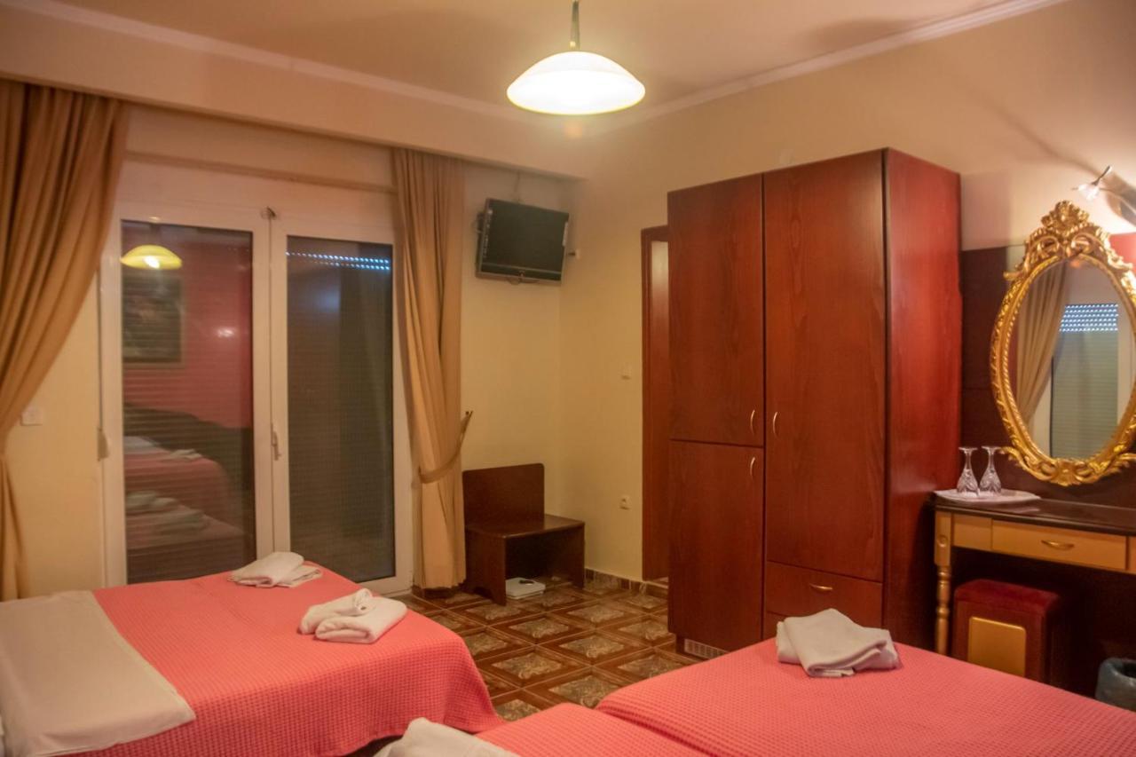 Hotel Astoria Igoumenitsa Bagian luar foto