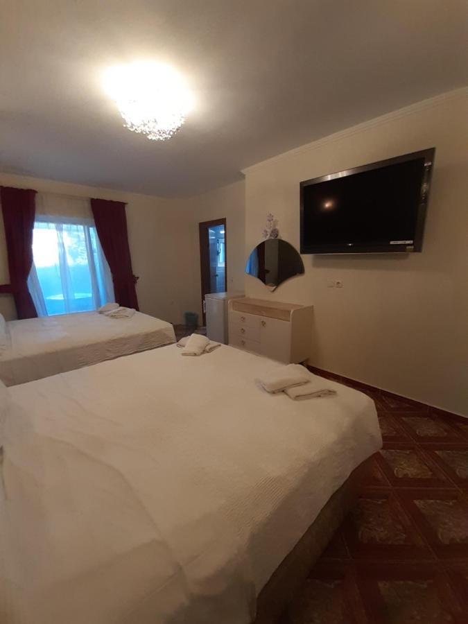 Hotel Astoria Igoumenitsa Bagian luar foto