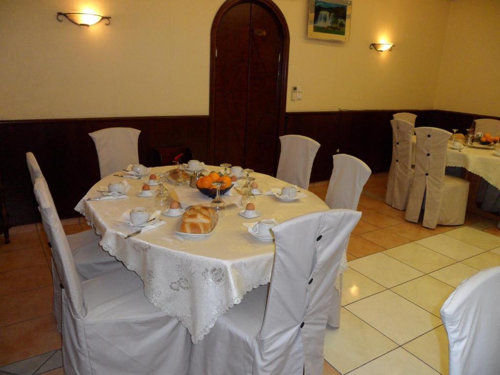 Hotel Astoria Igoumenitsa Bagian luar foto