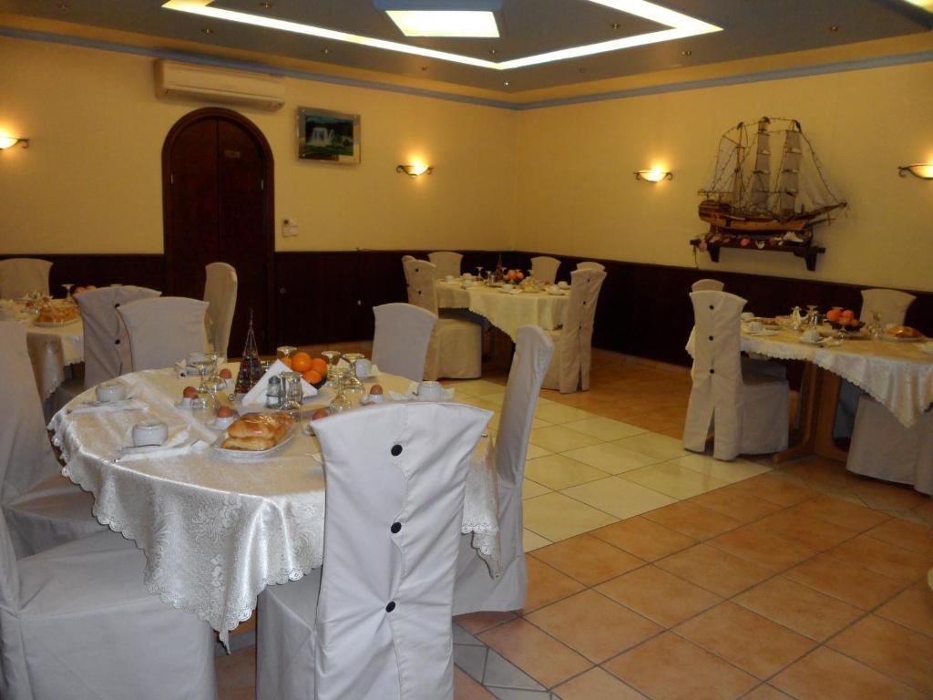Hotel Astoria Igoumenitsa Bagian luar foto