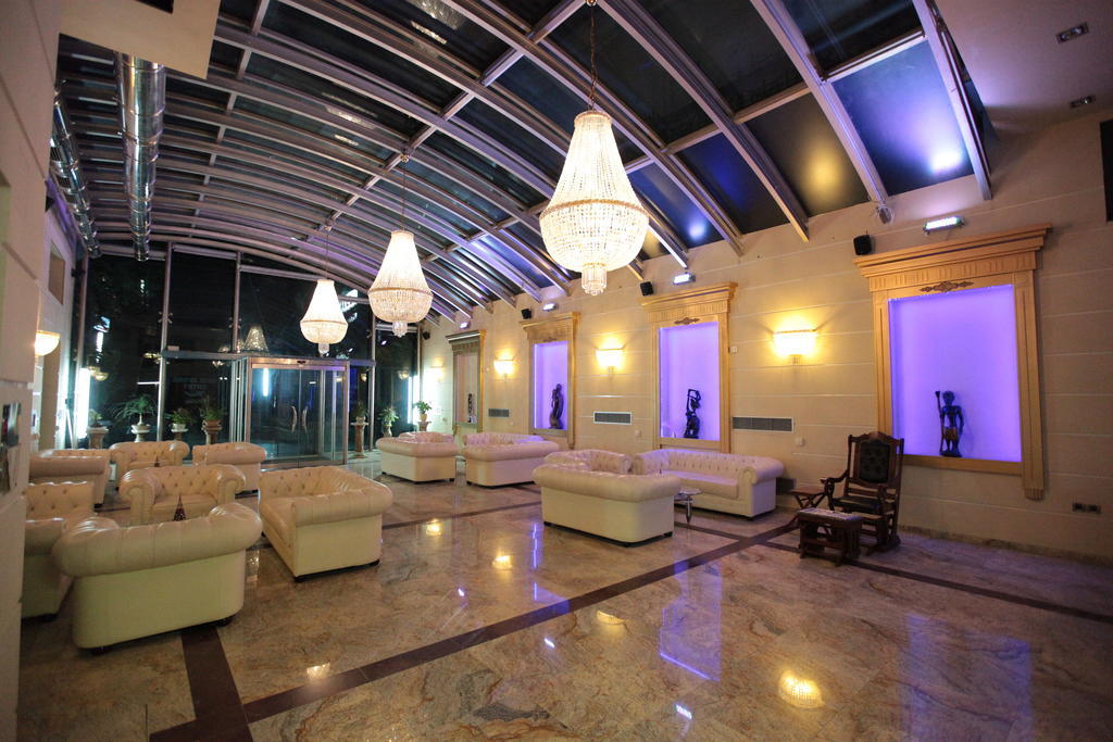 Hotel Astoria Igoumenitsa Bagian luar foto
